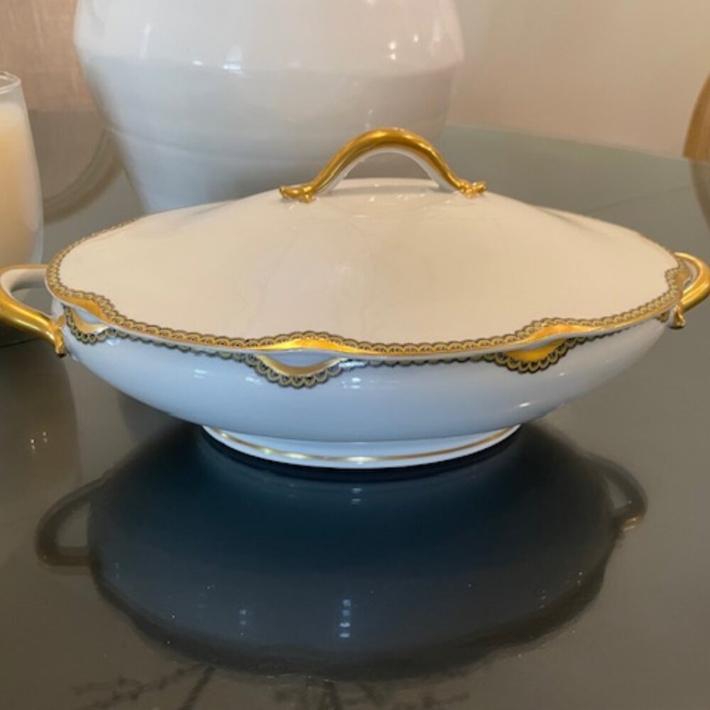 RARE VTG Haviland LIMOGES France Porcelain Oval Casserole w/lid Gold Gilt